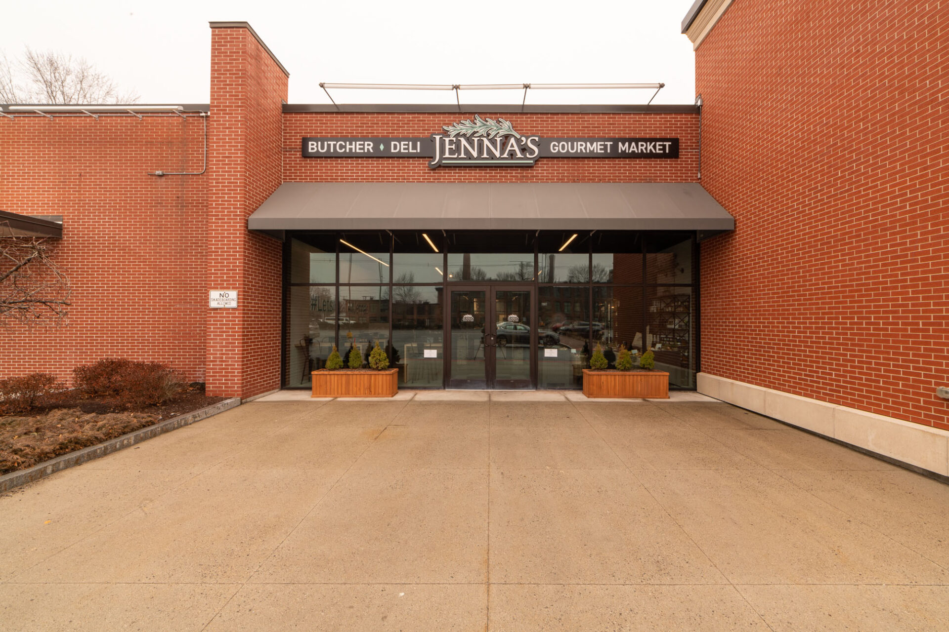 Jenna's Market exterior